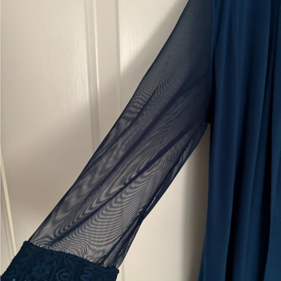 R & M Richards Blue sleeveless dress with matching Long Sleeve jacket - Picture 3 of 4